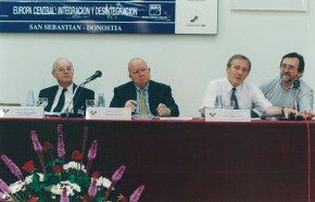 IX Seminario sobre Europa Central. Integración y desintegración (1997)