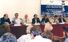 XI Seminario sobre Europa Central. Europa Central ante el Siglo XXI (1999)