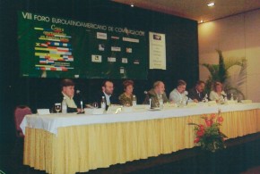 VIII Foro Eurolatinoamericano de Comunicación. Crisis y oportunidades en América Latina (2002)