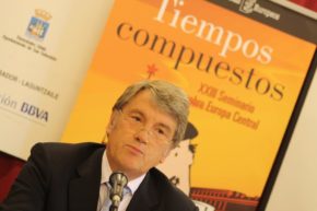 El ex presidente ucraniano Víktor Yuschenko interviene en el XXIII Seminario sobre Europa Central