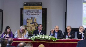 El XVIII Foro Eurolatinoamericano de Comunicación se inaugura en Cádiz para reflexionar sobre las instituciones y la función periodística