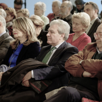 César Antonio Molina y Joaquín Almunia entre el público del acto