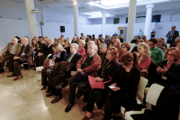 Público que asistió al evento, entre ellos César Antonio Molina y Joaquín Almunia