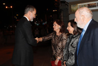 Su Majestad el Rey recibe el saludo de la vicepresidenta del Gobierno, ministra de la Presidencia, relaciones con las Cortes e Igualdad, María del Carmen Calvo