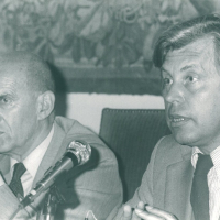 Bret y Schmidt - I Seminario Defensa.jpg