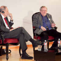 Javier Solana y Adam Michnik durante su conversación