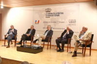 La corona en la política exterior de España
