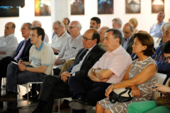 Público que asiste a la conferencia