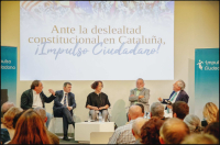 De izq. a dcha.: Francesc de Carreras, José Domingo, Ana de Palacio, Fernando Savater y Miguel Ángel Aguilar