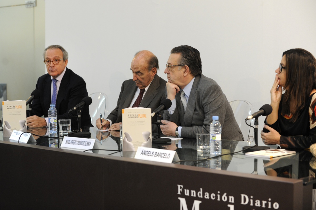 José Vicente de Juan, Miquel Roca, Miguel Herrero y Angels Barceló