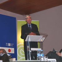 Alan Dukes durante su intervención en la Jornada