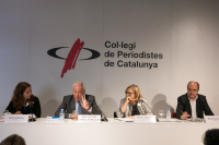 Plano general de la mesa con los ponentes de la Jornada