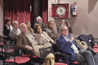 Joaquín Almunia entre los asistentes al acto