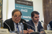 En primer plano, Francesc de Carreras; detrás, Rafa Latorre