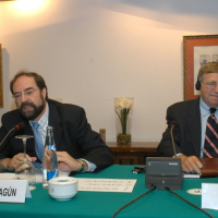 Felipe Sahagún y Larry M. Wortzel