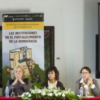 Mesa de la jornada Los medios y el debate público