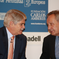 Alfonso Dastis y Xavier Vidal Folch