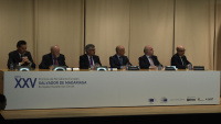 Autoridades y miembros del jurado