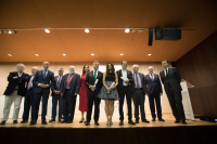 Foto de grupo con autoridades y premiados