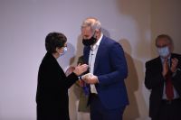 Arancha González Laya entrega el diploma acreditativo a Pablo Rodríguez Suanzes