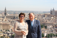 Montserrat Domínguez y el General Félix Sanz Roldán