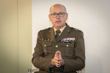 Coronel Carlos Javier Frías Sánchez. Doctor en Paz y Seguridad Internacionales. Colaborador del IEEE.